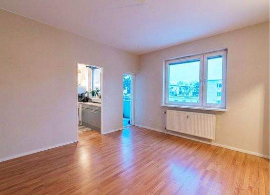 Wohn-Schlafzimmer Bild 1 - Möbel mit KI entfernt -