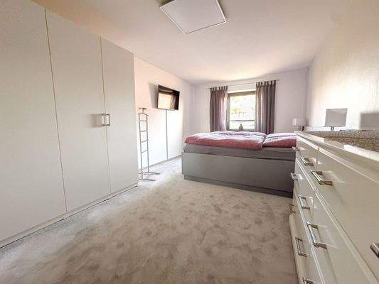 Schlafzimmer 1 im OG