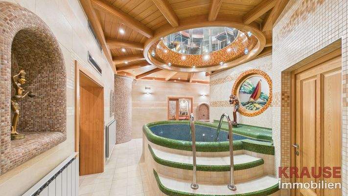 Jacuzzi Wellnessbereich