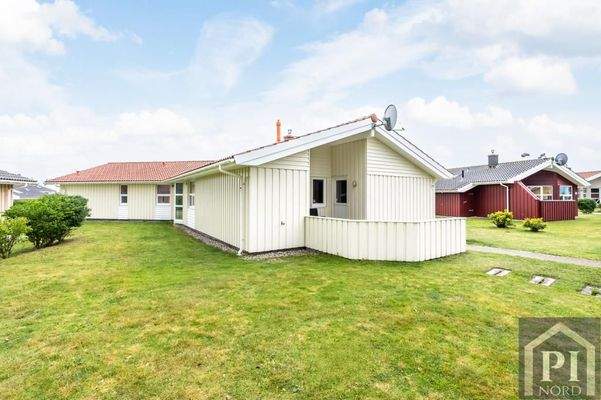 Großes Grundstück mit viel Platz zum Spielen