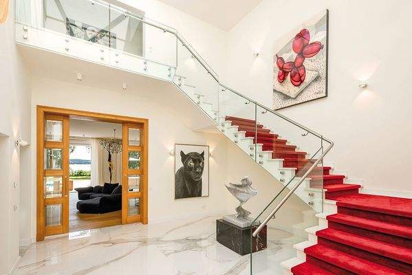 Eingangsbereich, Aufgang.jpg