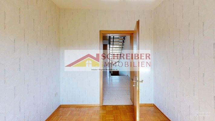 Gepflegtes-Einfamilienhaus-in-Bad-Laasphe-Niederlaasphe-Bedroom-Defurnished 1