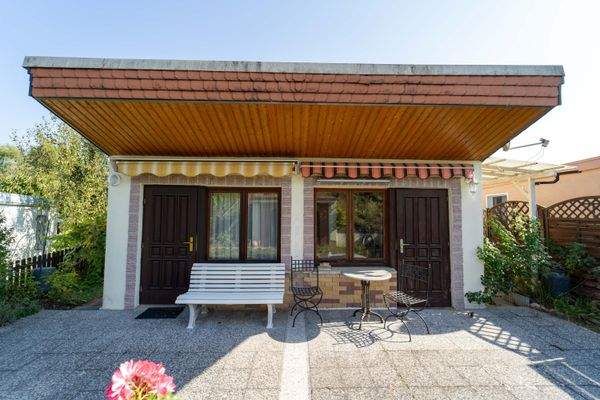 Außenansicht + Garten