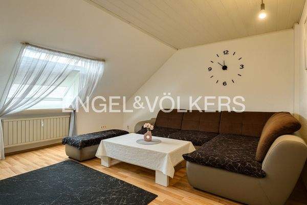 Lichtdurchflutetes Wohnzimmer