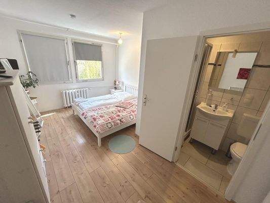 Beispiel 2-Bett-Zimmer mit Bad