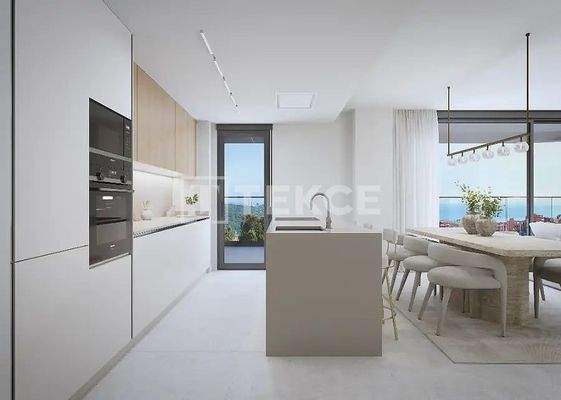 Seaview Homes in Natural Setting of Estepona