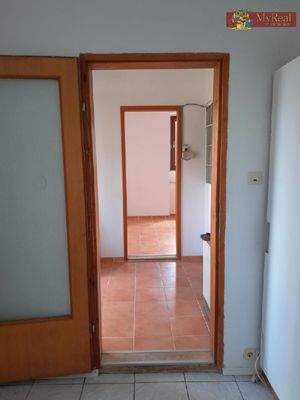 Eingang mit Blick ins Südzimmer