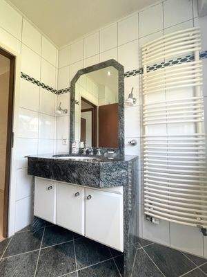 Badezimmer im EG