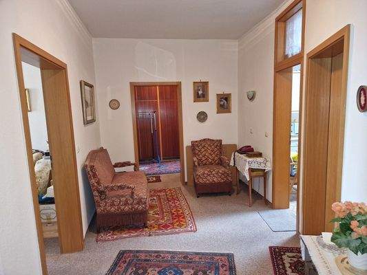 Diele mit Blick Richtung Ankleide