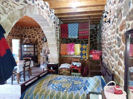 Ostkreta, Mertidia: Tolles Steinhaus mit Garten nahe dem Meer zu verkaufen