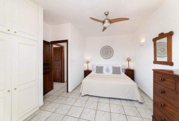 Kreta, Vathi: Atemberaubende Villa mit Pool, Gärten und Meerblick zu verkaufen