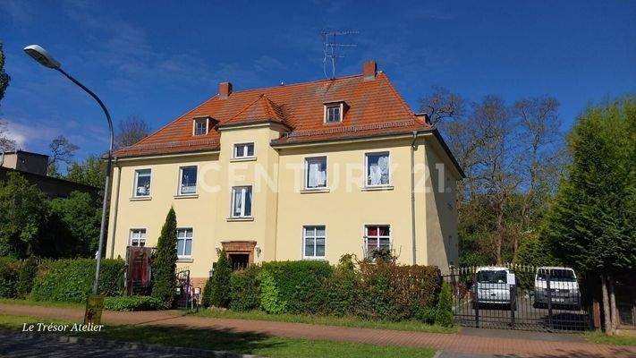 e9dc8d54-f8aa-427c-8b78-764329906143