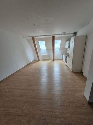 251111 - Wohnbereich mit Küche (2).jpg