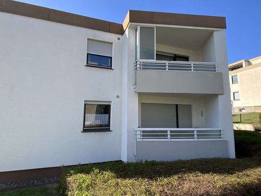 Wohnung mit Balkon im 1. Obergeschoss