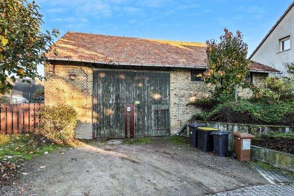 Straßenansicht Scheune