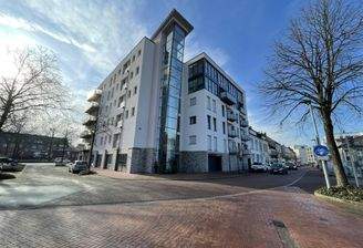 Straßenansicht Gebäude