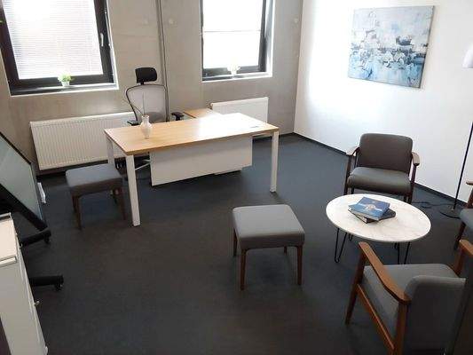 Einzelbüro im Besprechungsecke