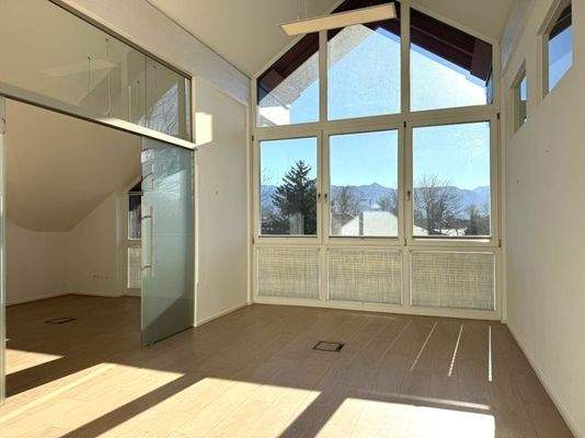 Büro 2 verbunden mit... 