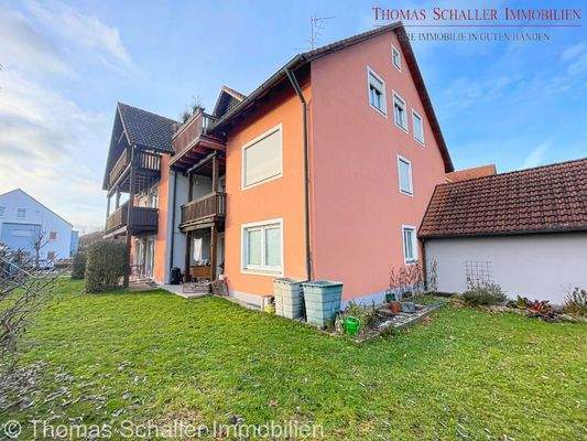 Außenansicht + Großer Gemeinschaftsgarten