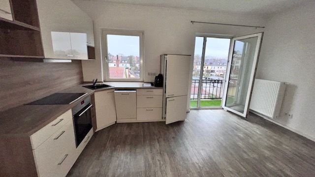 Stilvolle,komplett sanierte/renovierte 2 Zi.Whg.53qm,neuw.EBK-Wohnküche, mod.Bad, Balkon,Gartenant.