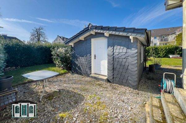 ausgebautes Gartenhaus