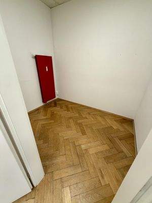 Ladengeschäft im Erdgeschoss