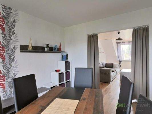 Blick Esszimmer zum Wohnzimmer