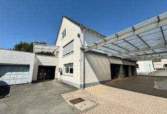 Wohn- und Geschäftshaus