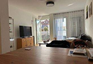 Esstisch Blick Balkon.jpg