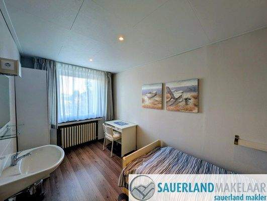 Kinderzimmer KG rechts