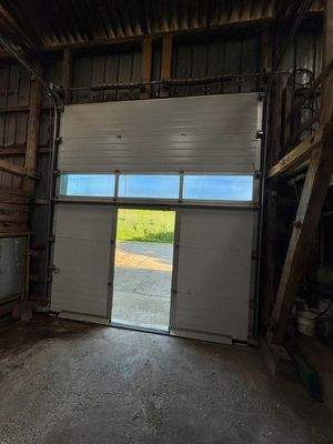 Hauptgebäude Rolltor