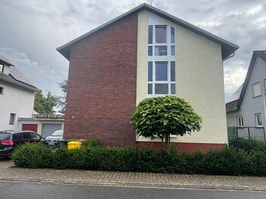 E 707 Straßenansicht 2.jpg