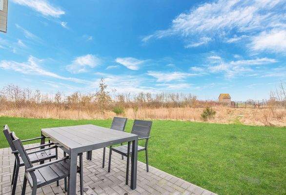 Terrasse mit Blick auf die Felder