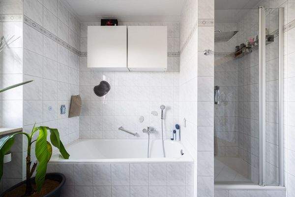 Badezimmer Badewanne/Dusche