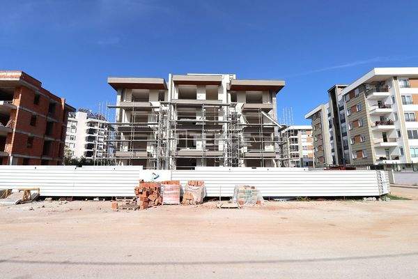 Flats in a Project with a Pool Near the Airport in Antalya