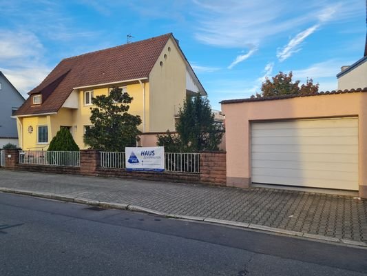 Haus und Garage