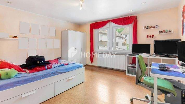 1. OG Schlafzimmer 1