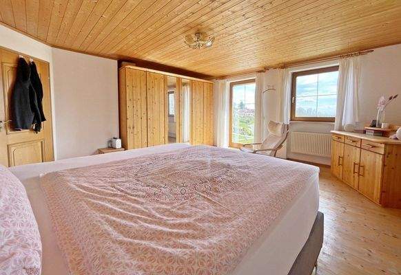 Schlafzimmer 2 - Weitwinkel (2).jpeg