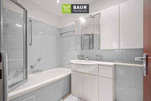 Innenliegendes Badezimmer