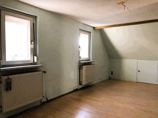 Dachgeschoss teilweise ausgebaut