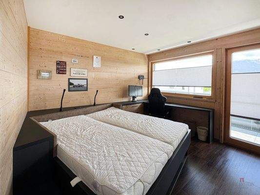 a7f5051e-127c-44b3-b8c9-c4e2a82e65c7_original