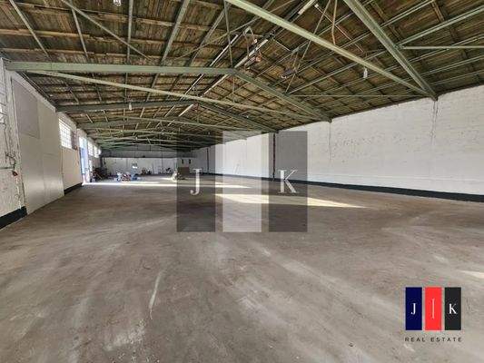 Halle Innenansicht 2