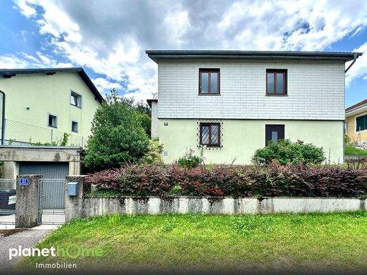 Haus Strassenansicht