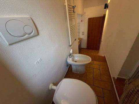 30B58853-6016-4C0D-B4F0-4534170AC691_4_5005_c