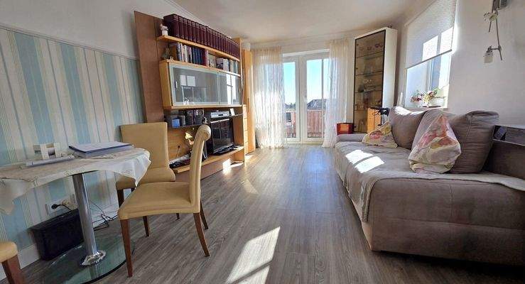 Wohnzimmer Richtung Südbalkon