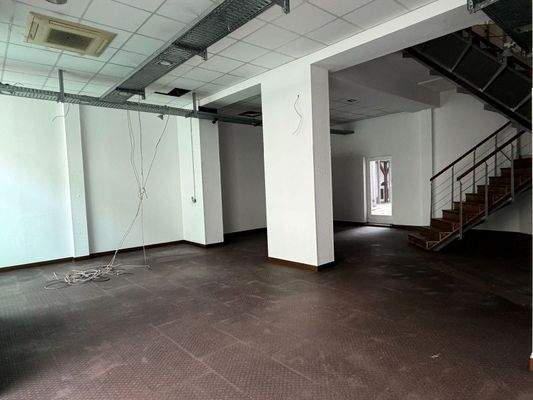 Erdgeschoss von der Straßenseite