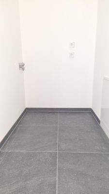 Abstellraum mit WM Anschluss