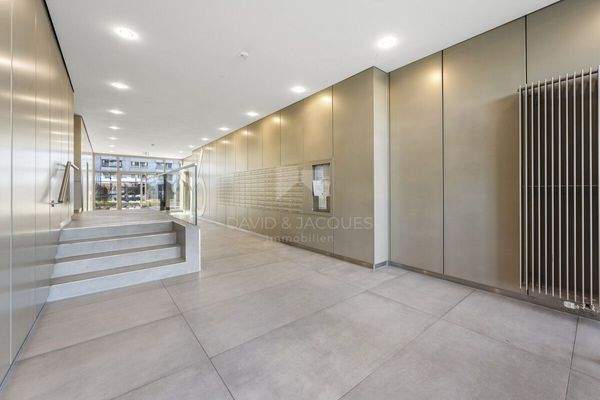 modernisierter Eingangsbereich