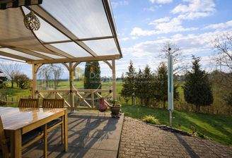 überdachte Terrasse