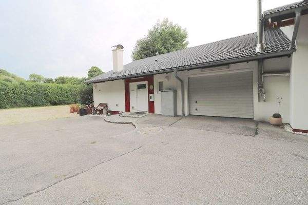 Eingang Werkstatt + Büro